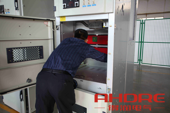 得潤電氣高低壓無功補(bǔ)償電容柜 咨詢電話:4000551777 得潤電氣高低壓無功補(bǔ)償電容柜 咨詢電話:4000551777