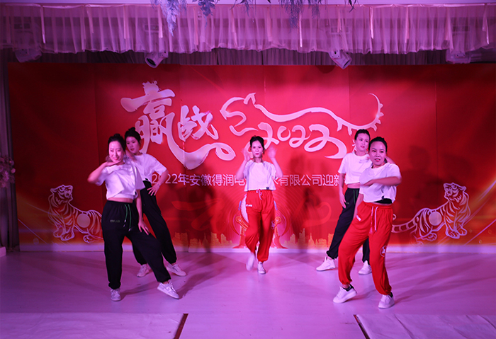 青春舞曲.jpg 青春舞曲.jpg