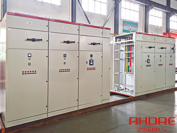 低壓無(wú)功補(bǔ)償柜.jpg 低壓無(wú)功補(bǔ)償柜.jpg