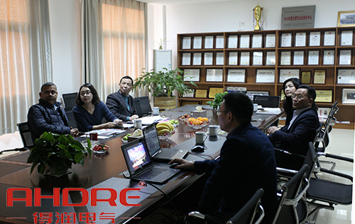 得潤(rùn)電氣 35KV開(kāi)關(guān)柜生產(chǎn)廠家 咨詢熱線:4000551777 QQ:3176885416 得潤(rùn)電氣 35KV開(kāi)關(guān)柜生產(chǎn)廠家 咨詢熱線:4000551777 QQ:3176885416