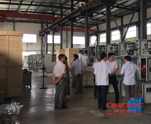 安徽得潤(rùn)電氣 專注開關(guān)柜配電箱行業(yè)30年 研發(fā) 生產(chǎn) 調(diào)試 電話：400-0551-777 qq：3176885416