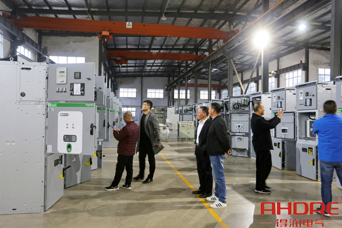 高壓生產(chǎn)車間圖.jpg 高壓生產(chǎn)車間圖.jpg