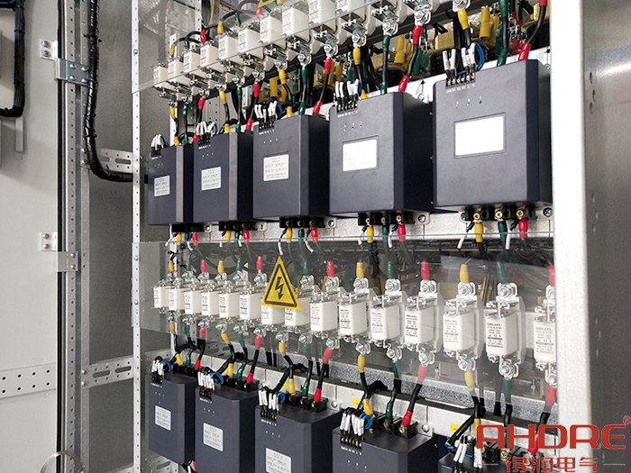 投切開(kāi)關(guān)的補(bǔ)償方式 投切開(kāi)關(guān)的補(bǔ)償方式