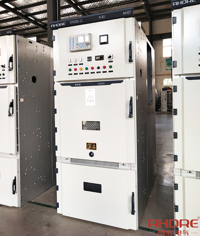 軟啟切換柜正面圖.jpg 軟啟切換柜正面圖.jpg