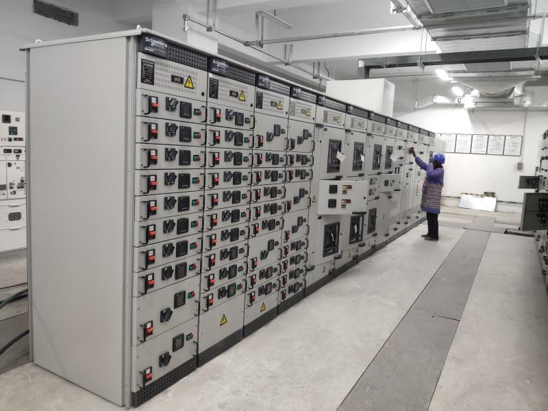 施耐德低壓柜B柜 得潤電氣生產(chǎn)