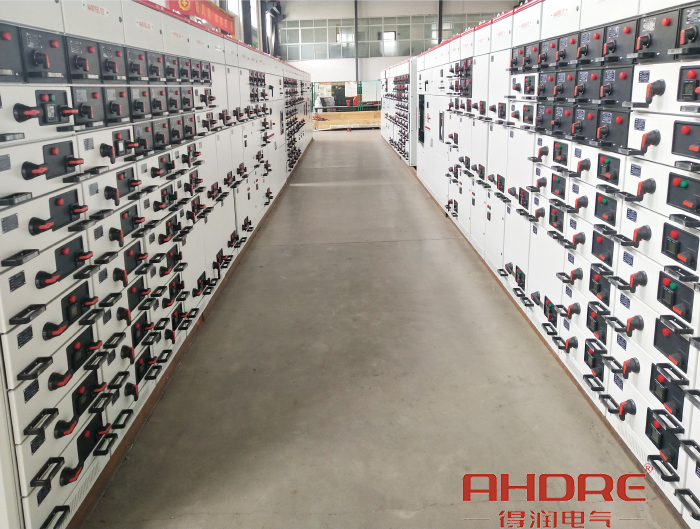 低壓抽屜柜 .jpg 低壓抽屜柜 .jpg