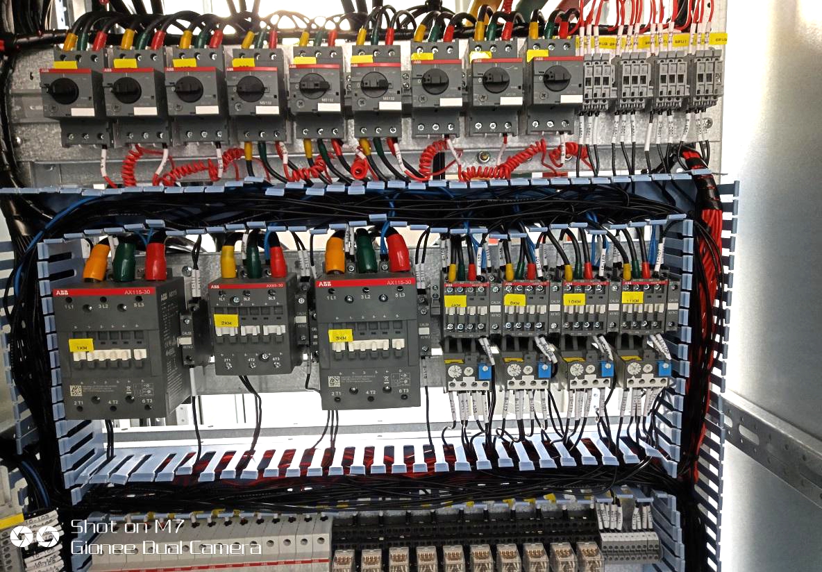 得潤電氣 合肥開關柜廠家 電話：400-0551-777 qq：3176885416